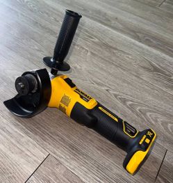 DEWALT DCG405 20V MAX XR Brushless 4-1/2" Angle Grinder Tool Only New