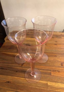 Three huge drink glass cupsg in pink brand new never used