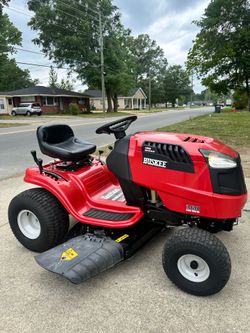 Ready to work huskee 20hp motor just serviced tuneup-42 cut deck New blades-runs great 👍 $950