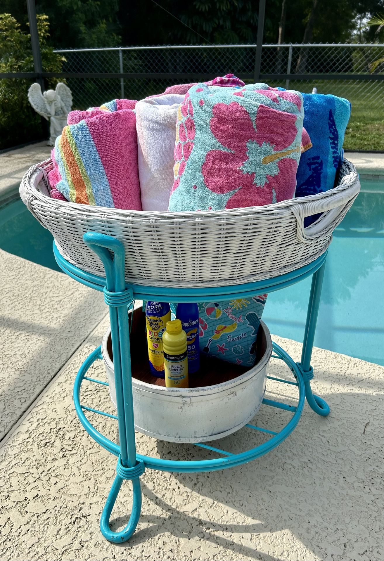 Pool Towel Basket Stand