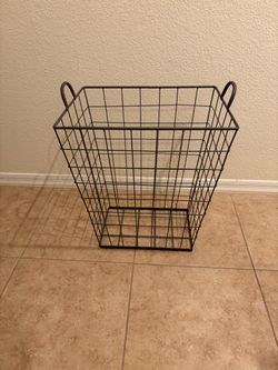 Black Metal Wire Storage Basket with Handles