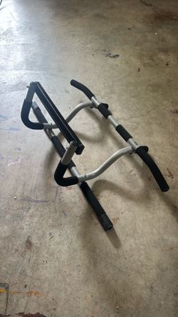 Pull up bar
