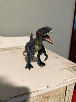 Jurassic World Hammond Collection Concavenator Action Figure