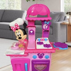 New Minnie Flipping Fun Kitchen Cuisine Just But And Found Out Parents Bought Her One 