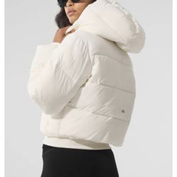 NWT ALO Foxy Puffer Jacket (M) 
