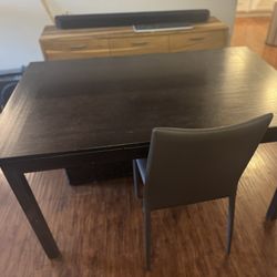 Dania Dining Table (extends to 94.5") 