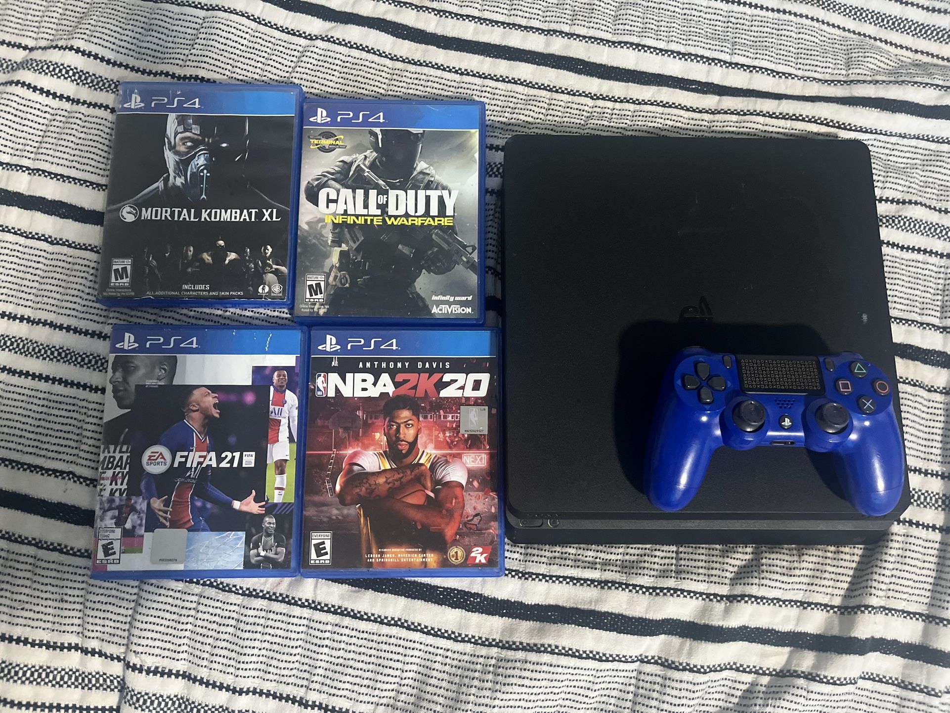 PS4 Slim