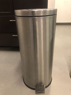 Circular Trash can