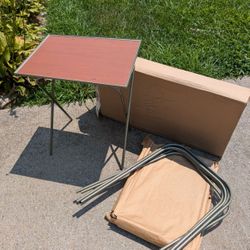 New.. Vintage Set of 4 Folding Parquet Wood Metal TV Trays Retro