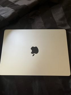 MACBOOK PRO 14”