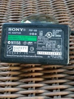 SONY  PSP AC  ADAPTER