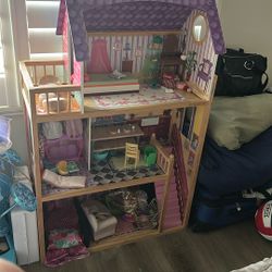 Wood Doll House