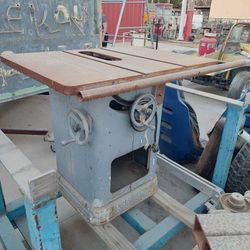 Delta  Table Saw 100$