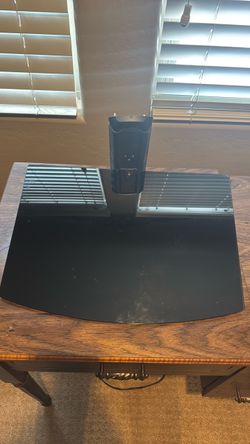 Wall mount electronic shelf