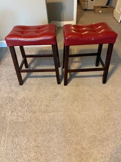 Set of 2 Red Tufted Bar Stools