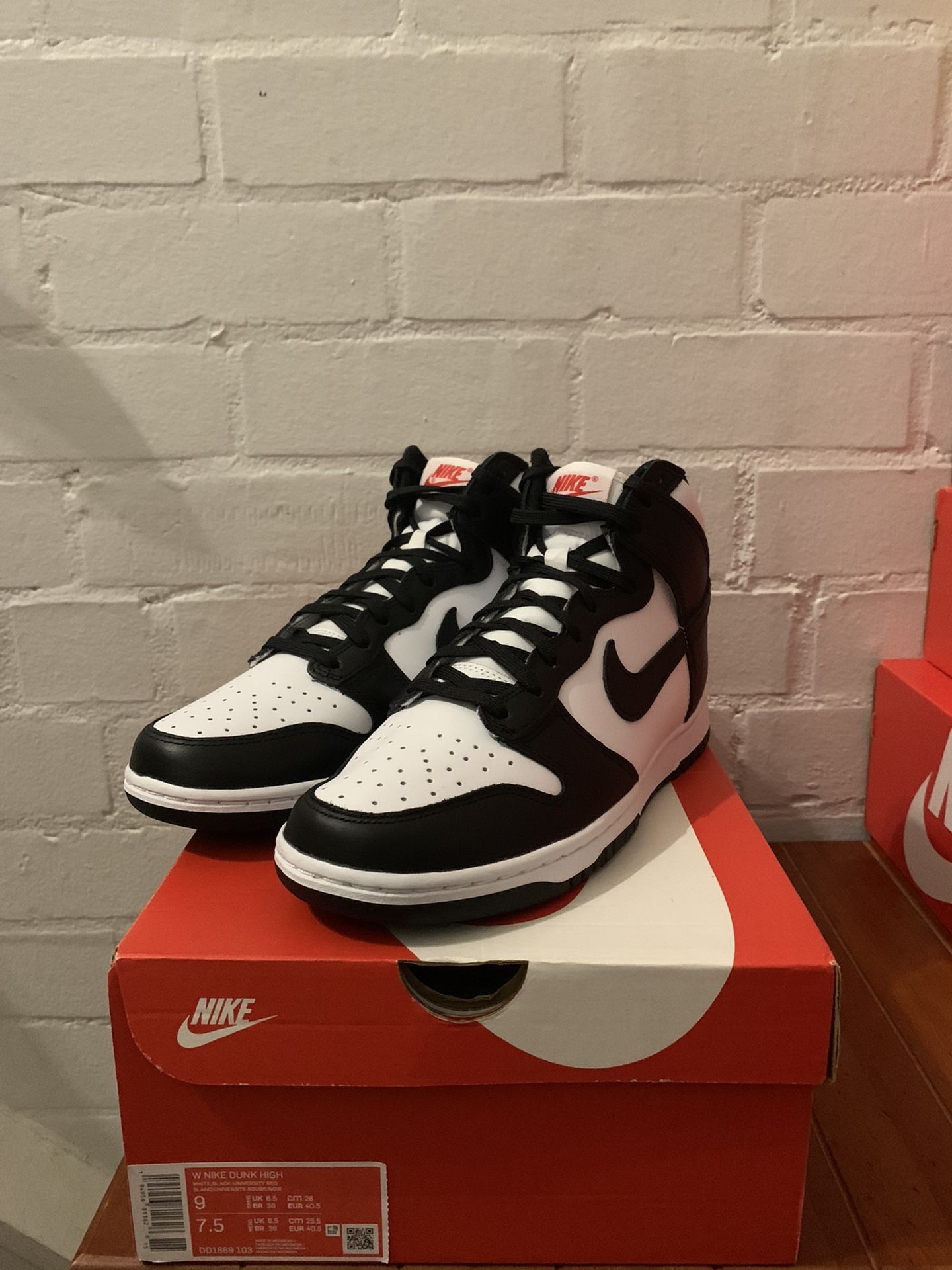 Dunk High ‘Panda’ 2021 (Red Tongue Tag)