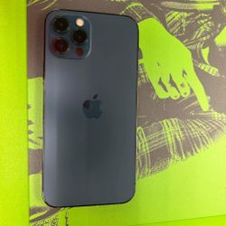 iPhone 12 Pro Max 256gb | Unlocked | Store warranty | Comes with cable & charger 