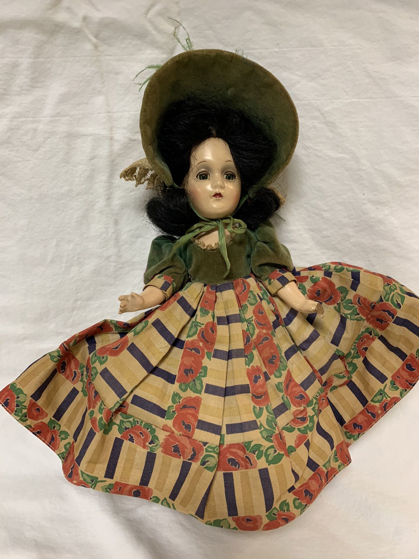 Antique Madame Alexander Scarlett O’Hara 15 in Composition Doll Green Velvet Dress & Hat