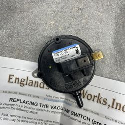 England Stove Works Vacuum Switch Pre-2006 New. (4) Available $10Each. Pickup Or Ship At Buyers Expense