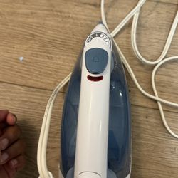Black+Decker Steam Iron (Model IR40V)