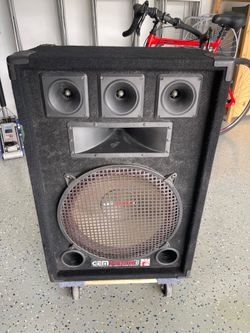 GenSound Club Series 1503 passive PA speaker.