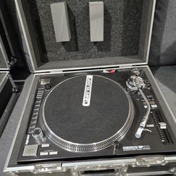 DJ Turntables - Reloop 8000's
