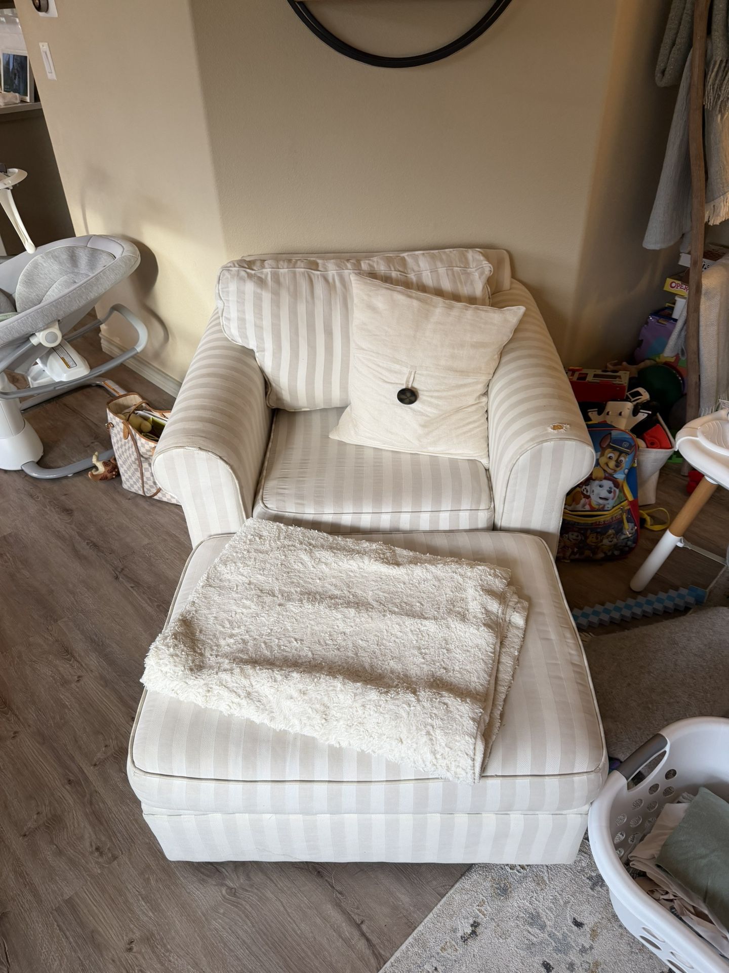 White Chair With Ottoman