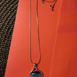 Pretty Pendant Necklace Smoky Gray  
