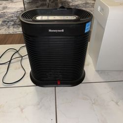 Honeywell True HEPA Air Purifier with Allergen Remover - Black