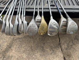 Rt Handed Set Of Golf Clubs