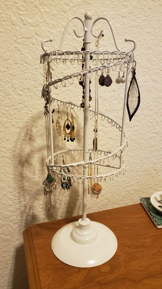 Jewelry stand