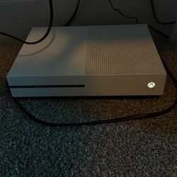 Xbox one w/ 3 games