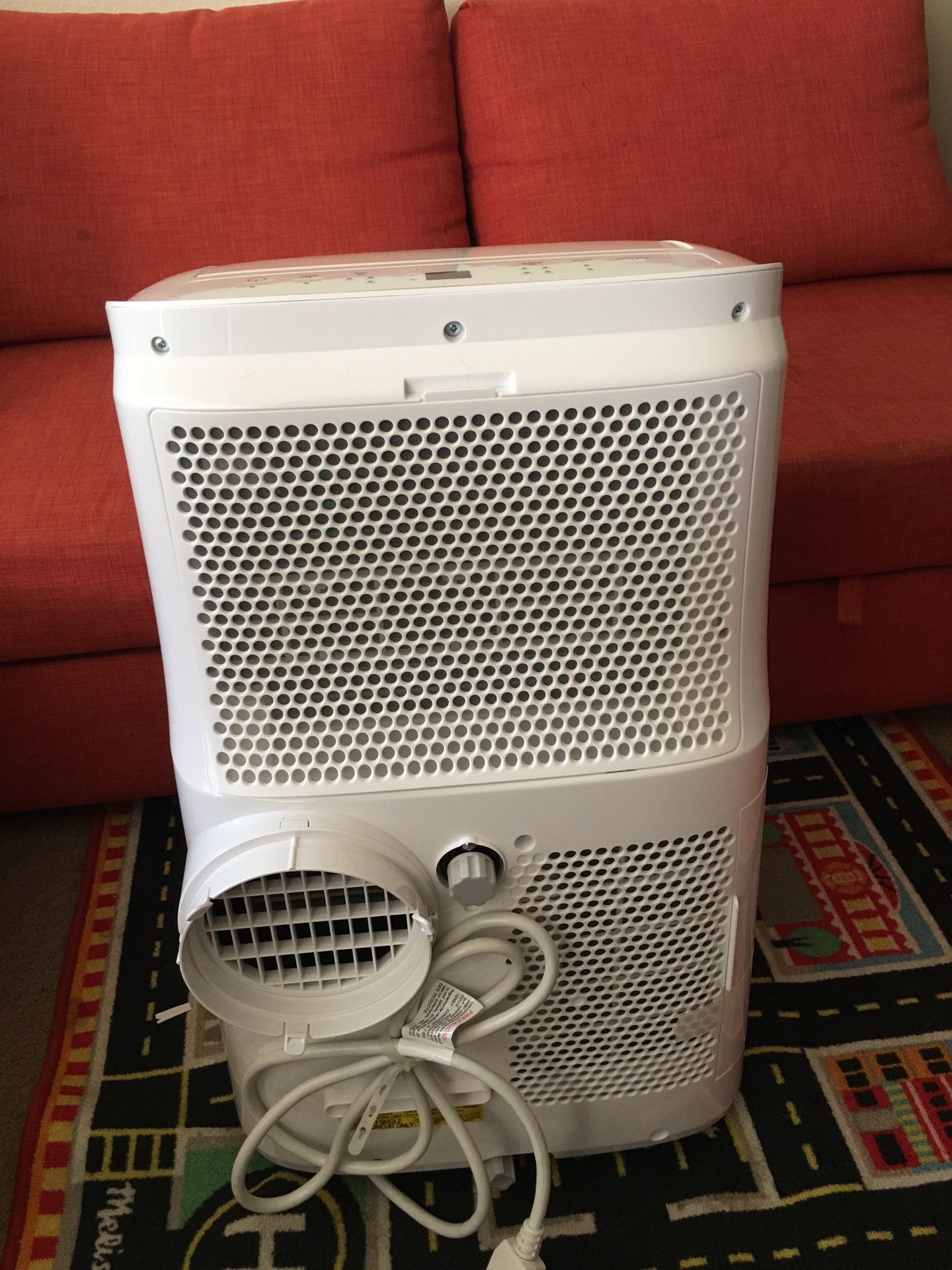 Pick Up ONLY BLACK DECKER 8,000 BTU Portable Air Conditioner up to 350 Sq.  with Remote Control, White for Sale in Jersey City, NJ - OfferUp