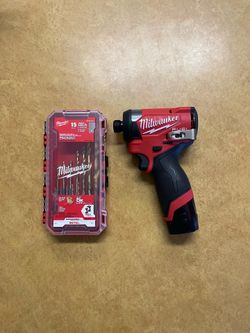 Milwaukee Fuel M12 Impact Driver, Battery & 15pc drill bit set