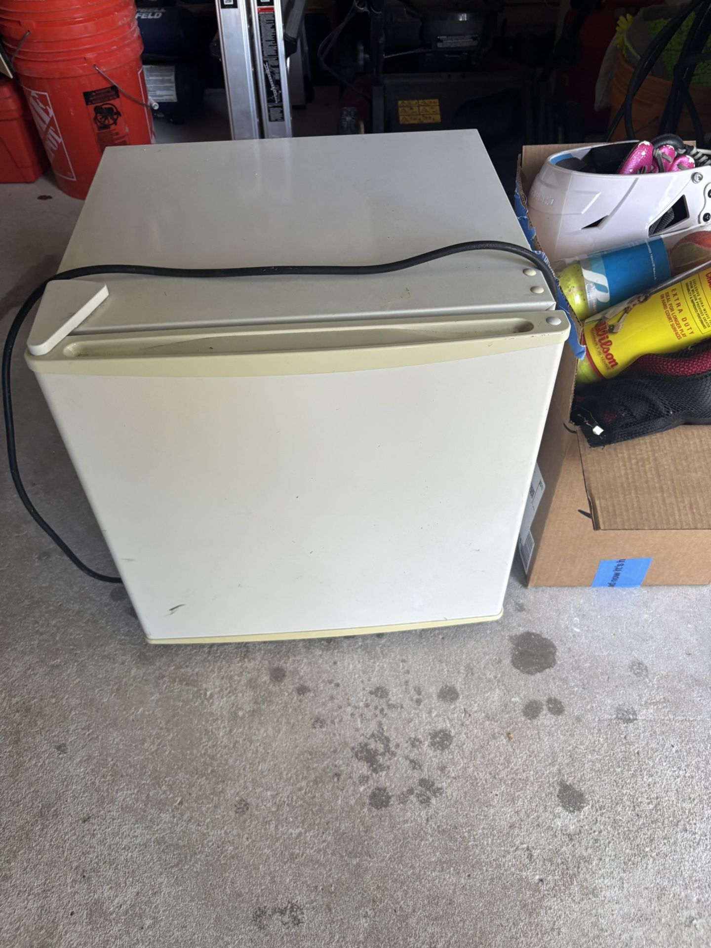 Mini Fridge