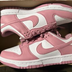 Nike Dunk Low Size 7.5