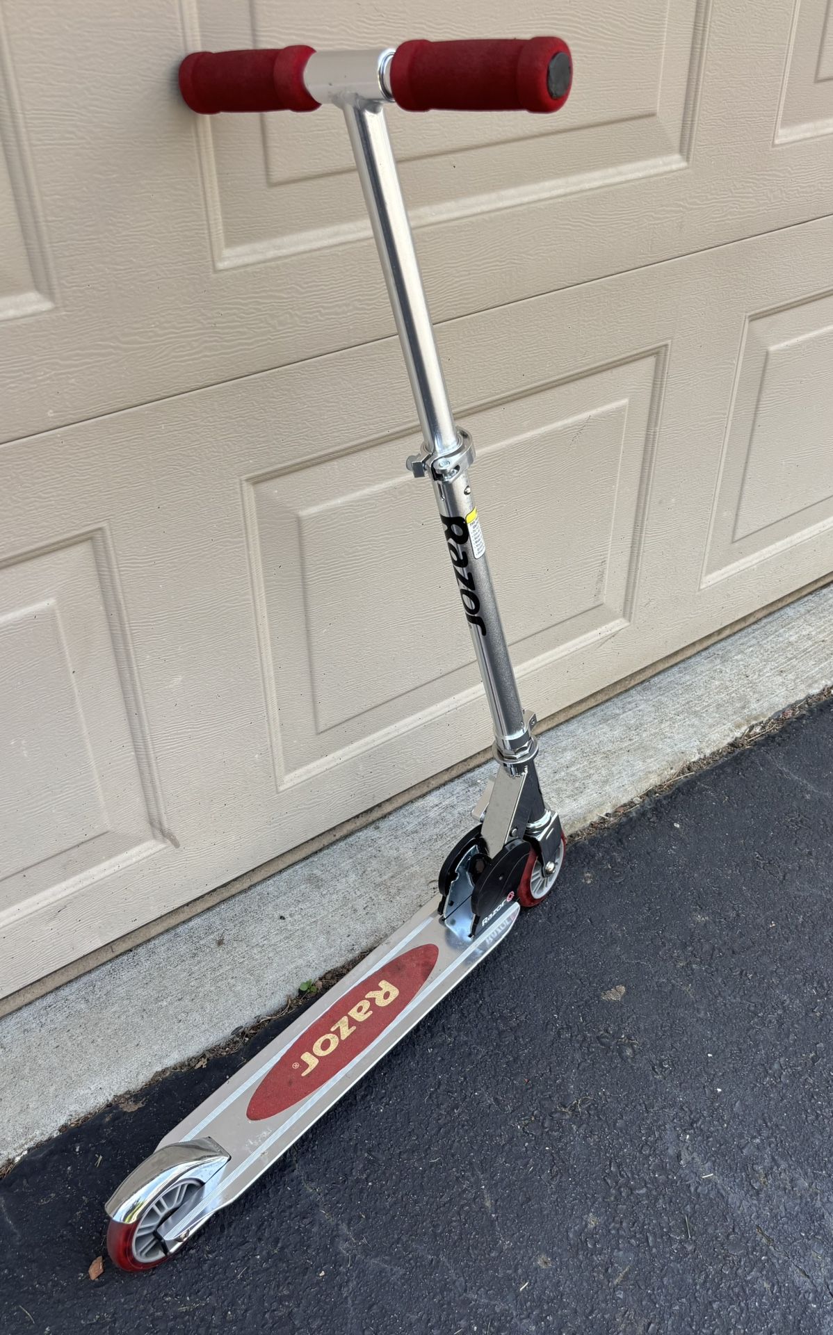 Razor A Kick Scooter Red Like NEW