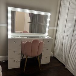 Make up vanity and chair
