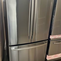 NEW OPEN BOX GE COUNTER DEPTH FRENCH STYLE REFRIGERATOR 