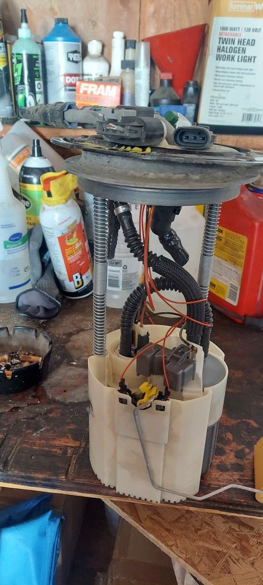 Fuel Pump 2004 Cadillac Escalade $80 OBO