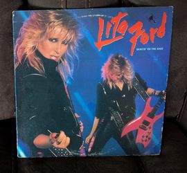 Lita Ford - Dancing On The Edge