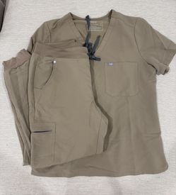 Latte Fig Jogger Scrub Set