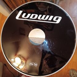 LUDWIG#24"{black(logo badge)outer bass drum head with microphone port hole