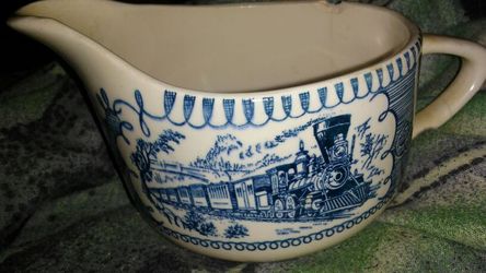 Currier and Ives Creamer and sugar bowl