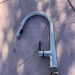 This Is A Kitchen Pull Out Faucet With Sensor So Less Touch   Hand Faucet It’s In Good Condition Only 2 Years Old 
