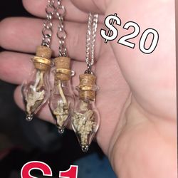 Necklace and earring set