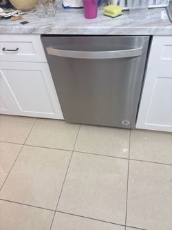 Dishwasher whirlpool