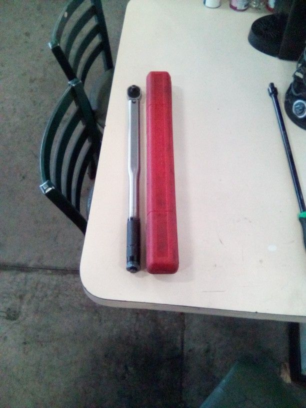 Tekton 25ftlbs -250ftlbs Torque Wrench With Life Time Warranty