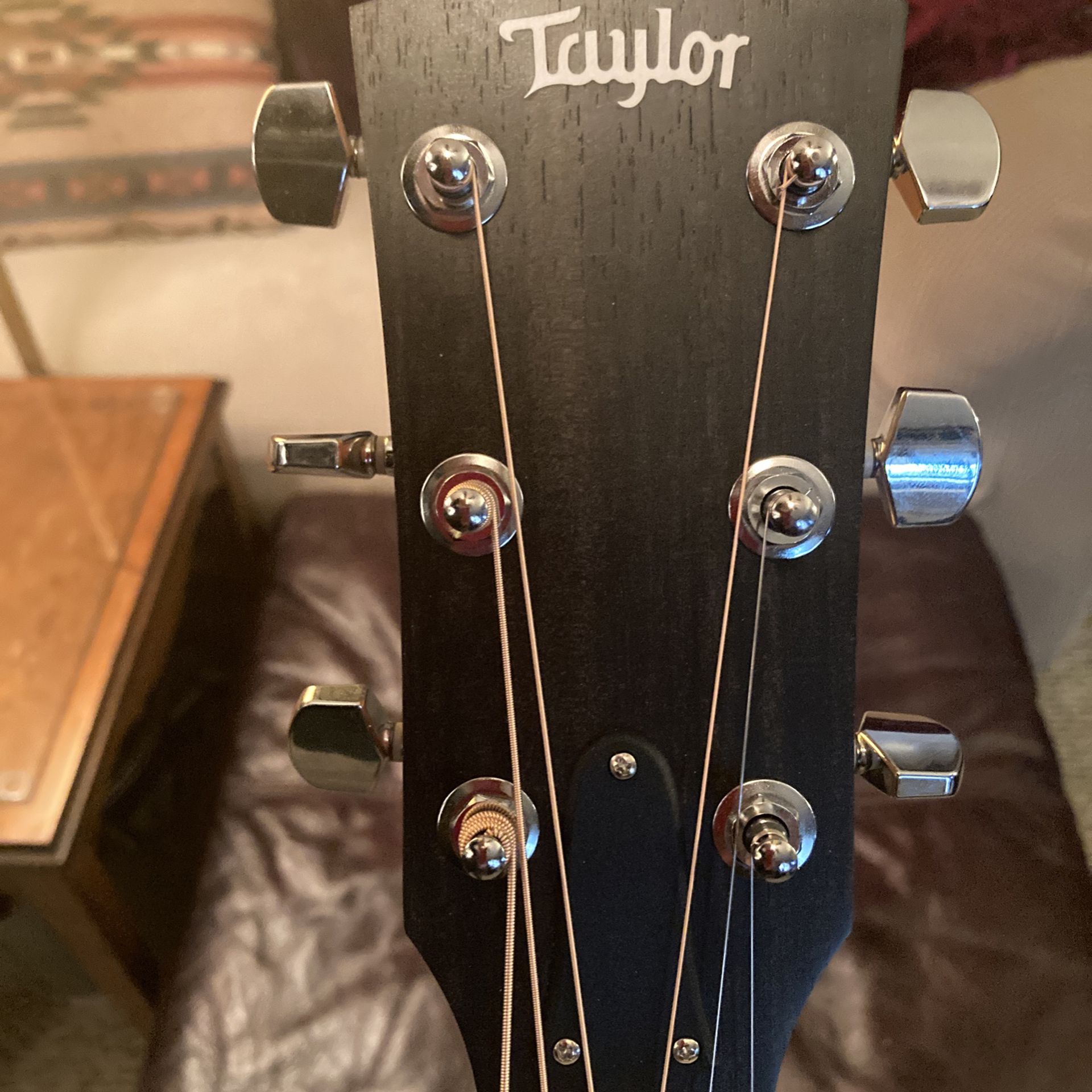 Taylor 110e Acoustic Electric Guitar W Taylor Case 