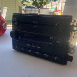 05 F150 OEM Stereo 